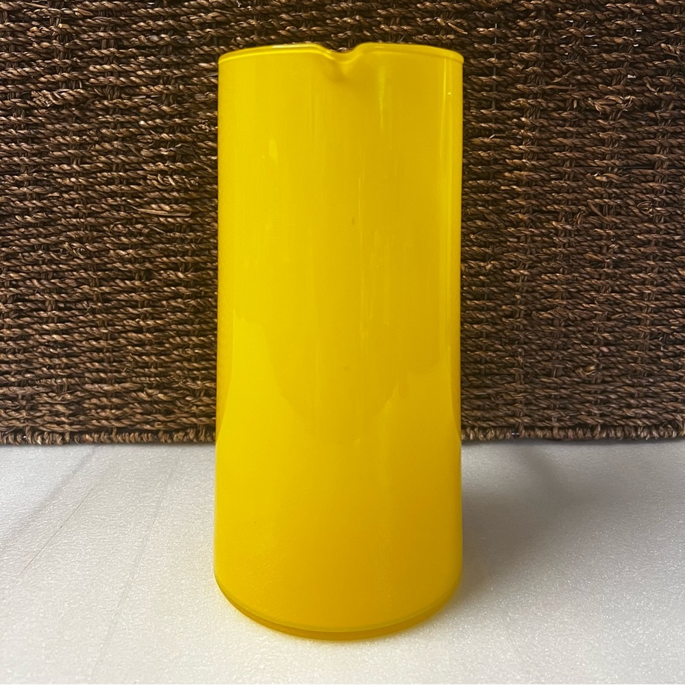 Vintage MCM Yellow Glass Beverage Pitcher With Clear Applied Handle - Picture 2 of 14